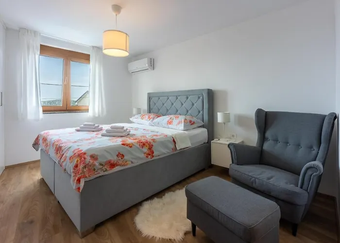 Family Friendly House With A Swimming Pool Grizane, Crikvenica - 19783 * Grižane